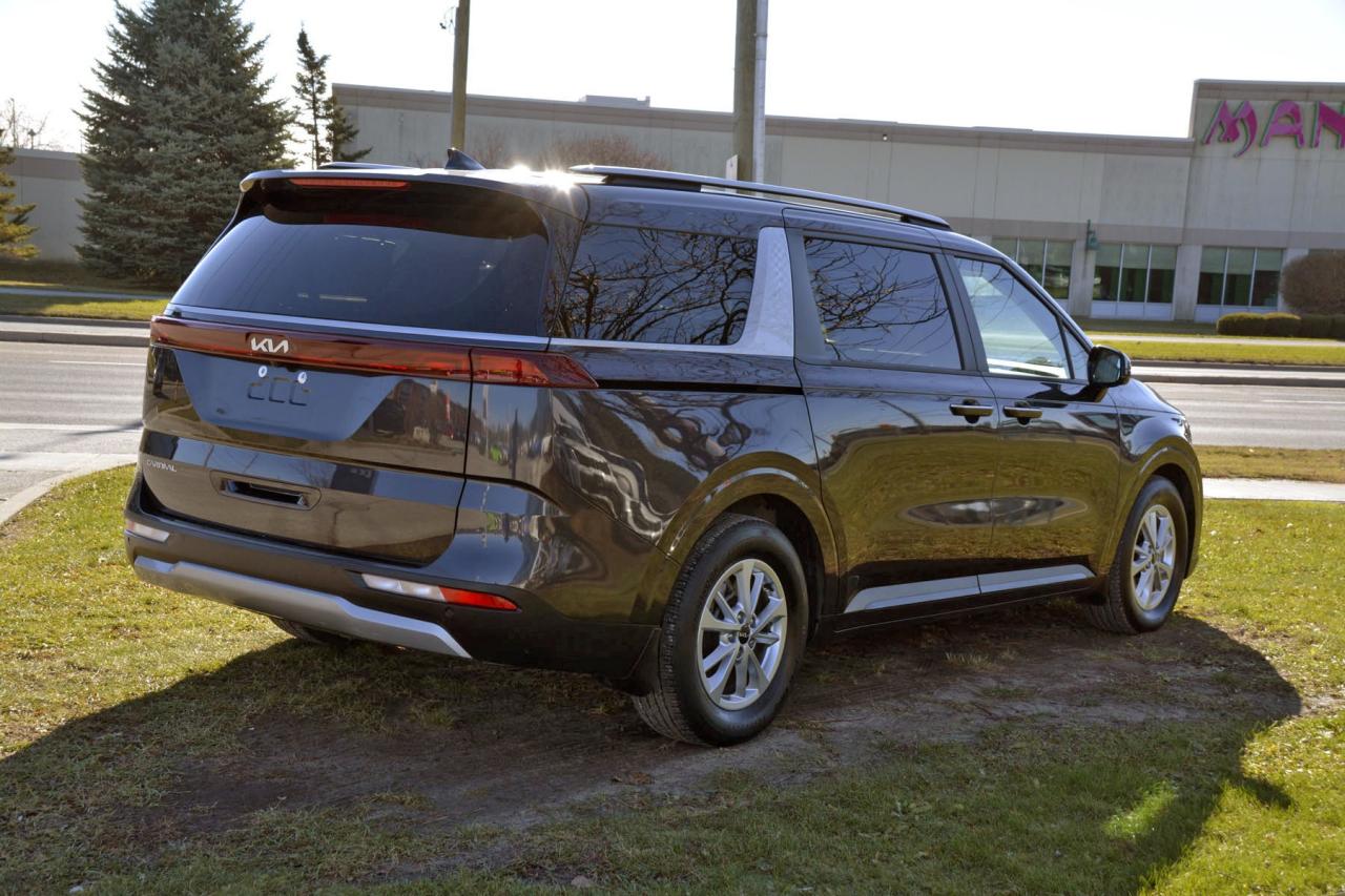 2023 Kia Carnival CARNIVAL LX Photo