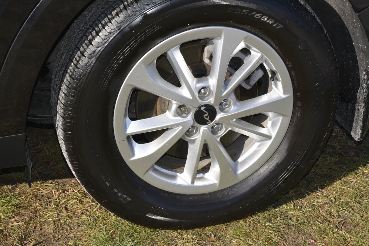 2023 Kia Carnival CARNIVAL LX Photo