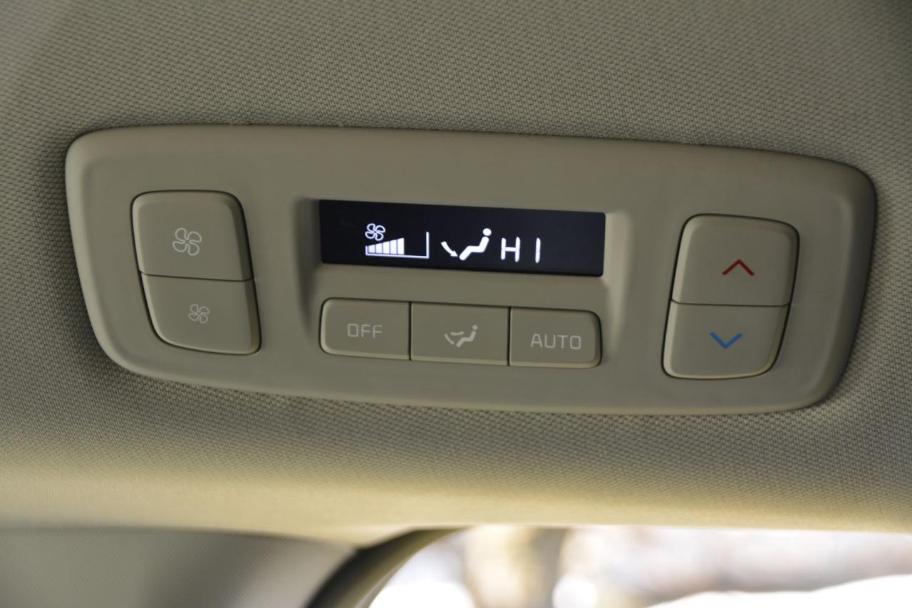 2023 Kia Carnival CARNIVAL LX Photo