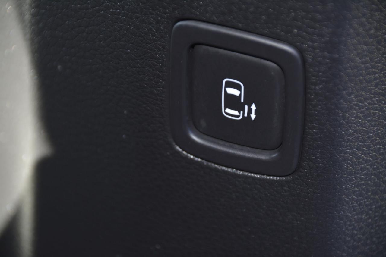 2023 Kia Carnival CARNIVAL LX Photo