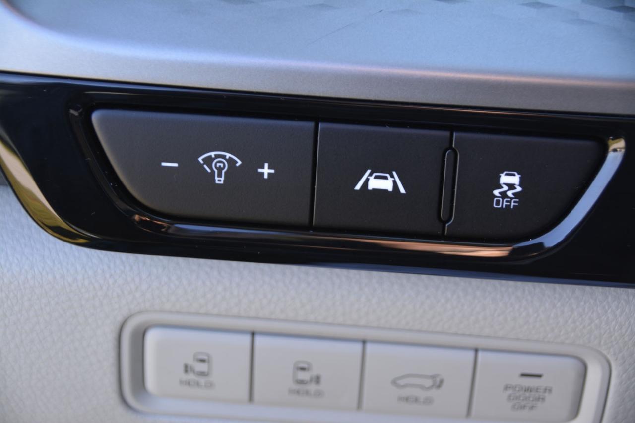 2023 Kia Carnival CARNIVAL LX Photo