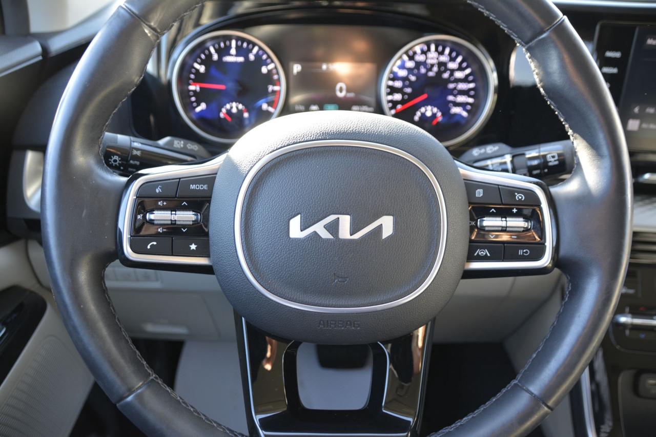 2023 Kia Carnival CARNIVAL LX Photo