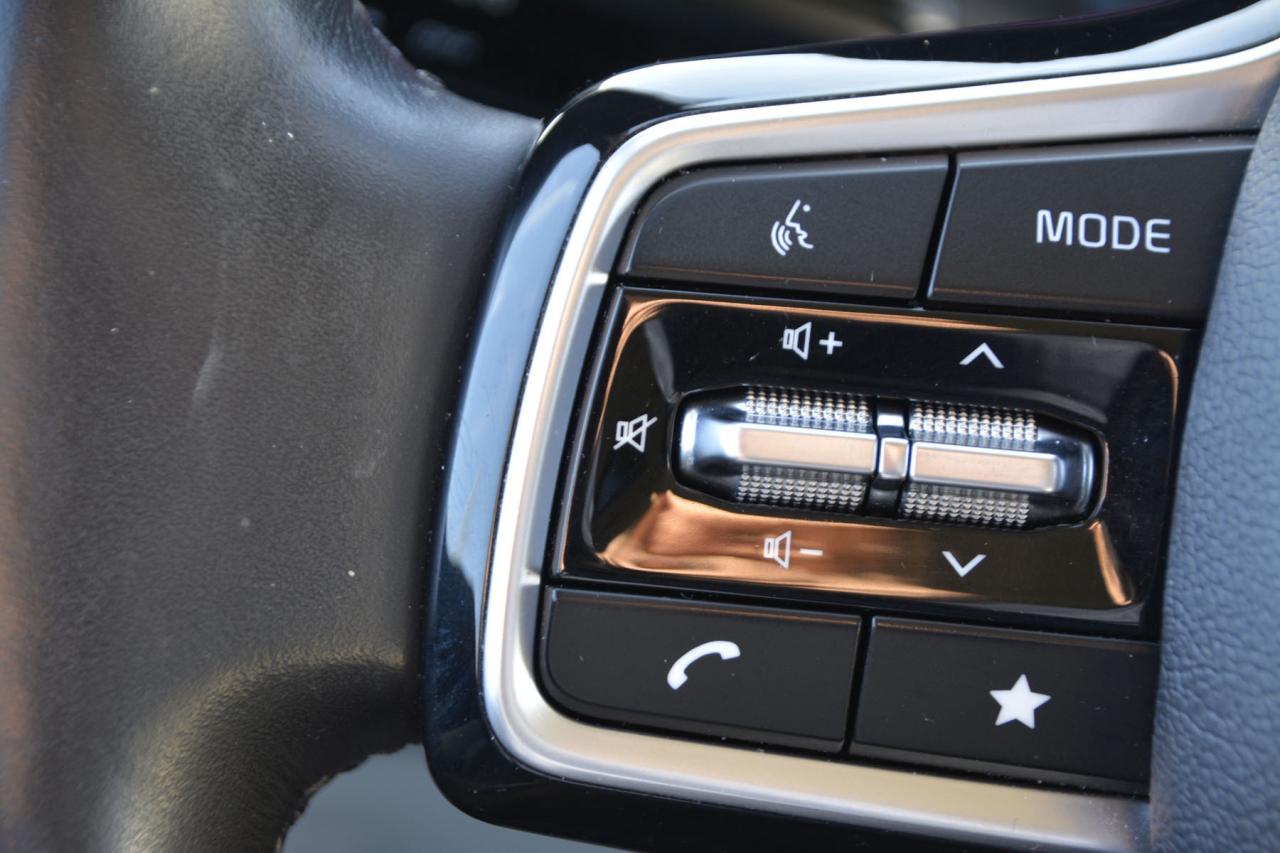 2023 Kia Carnival CARNIVAL LX Photo