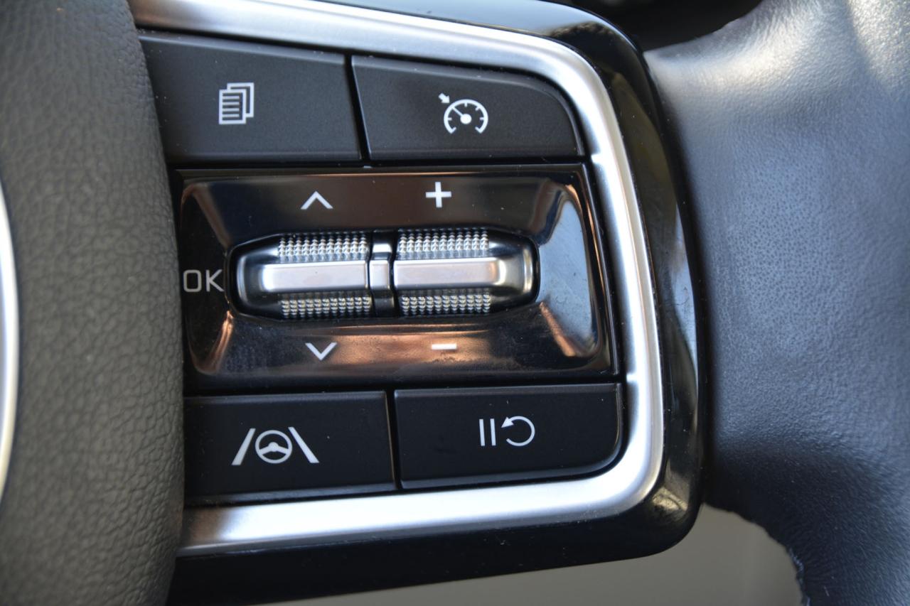 2023 Kia Carnival CARNIVAL LX Photo