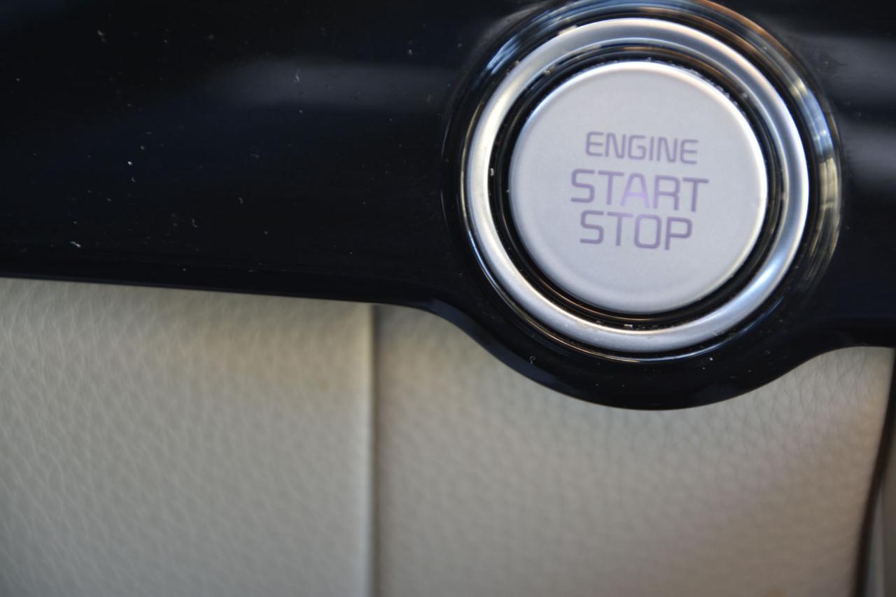 2023 Kia Carnival CARNIVAL LX Photo