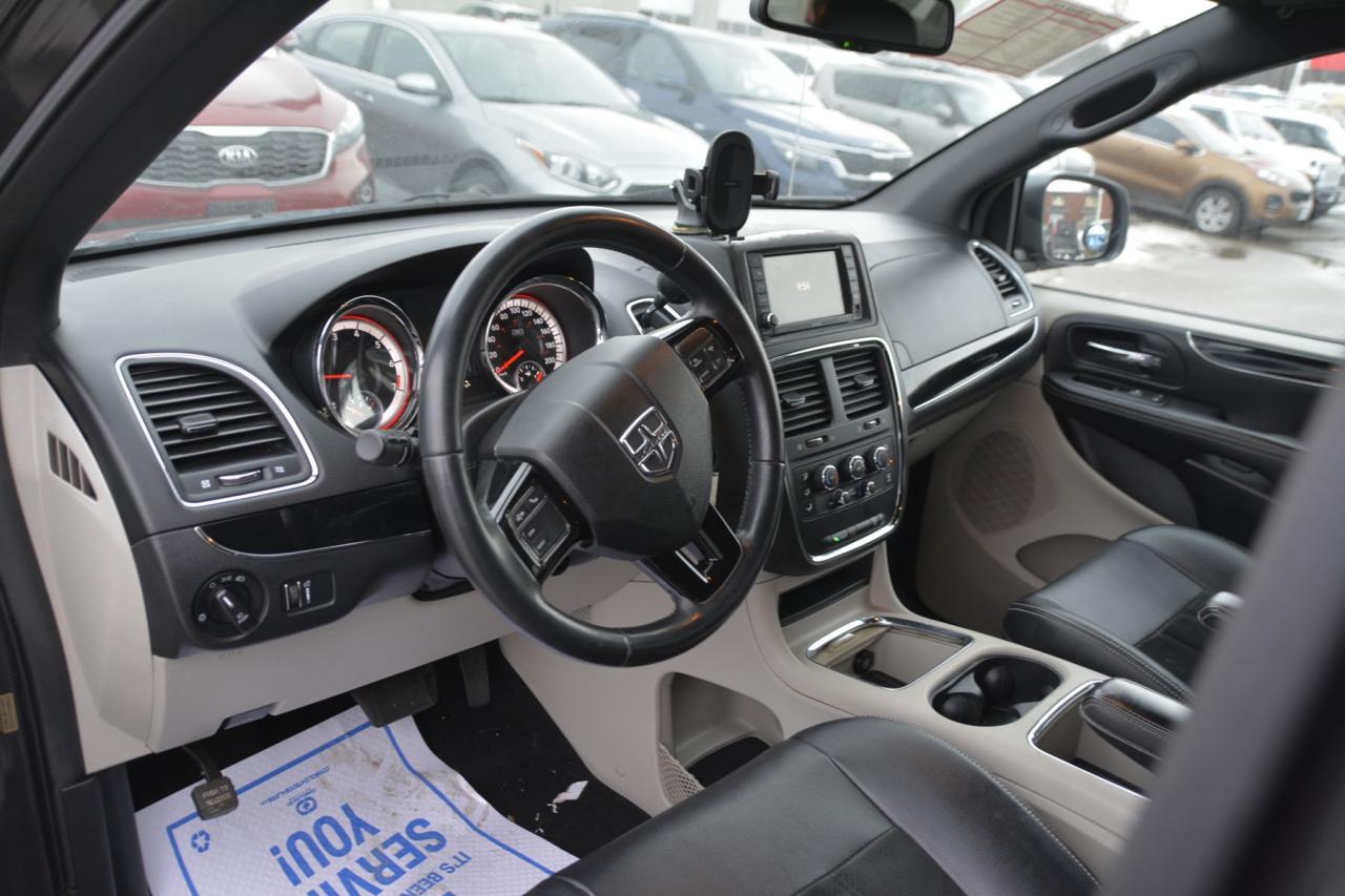 2014 Dodge Grand Caravan GRAND CARAVAN SE Photo