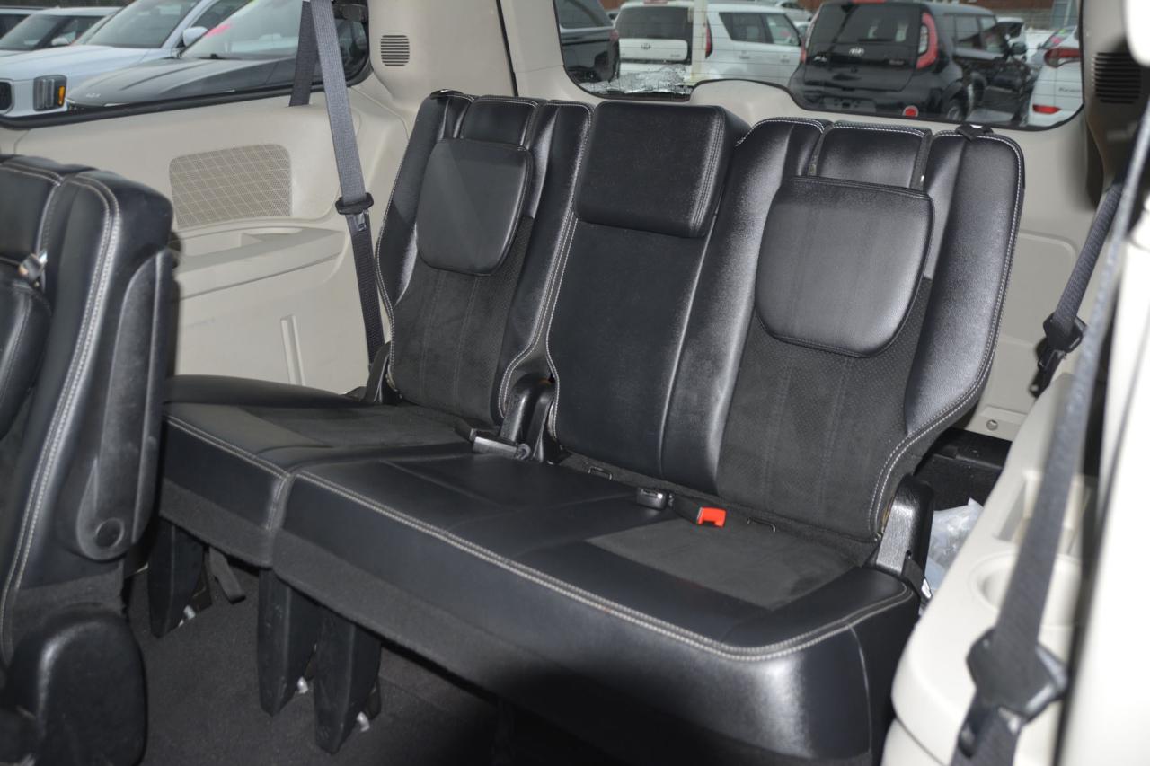 2014 Dodge Grand Caravan GRAND CARAVAN SE Photo