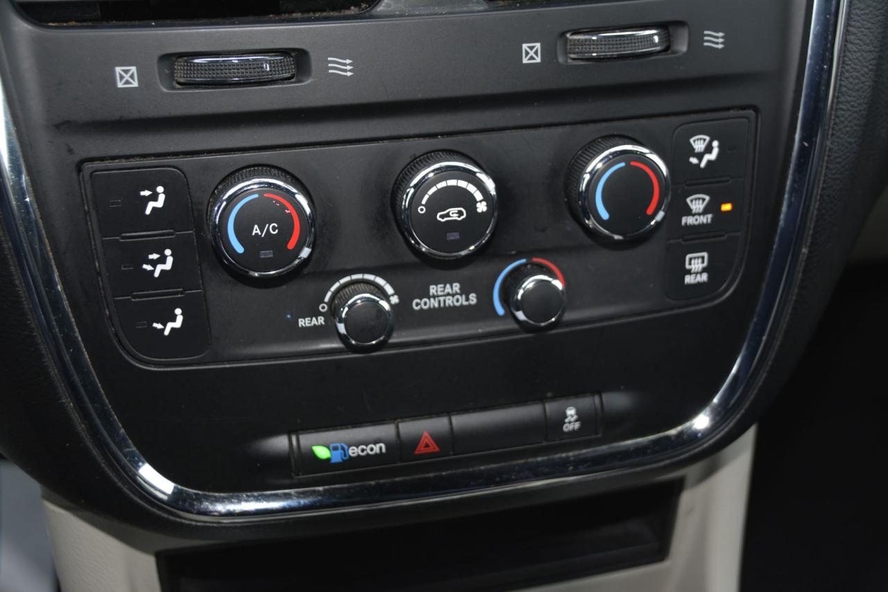 2014 Dodge Grand Caravan GRAND CARAVAN SE Photo