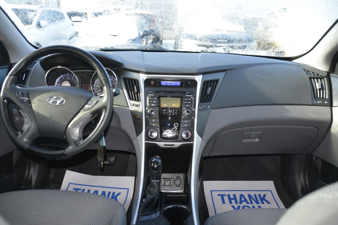 2011 Hyundai Sonata SONATA GLS Photo3