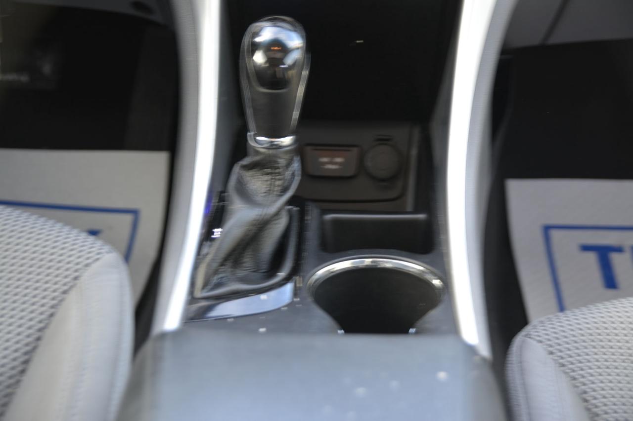 2011 Hyundai Sonata SONATA GLS Photo