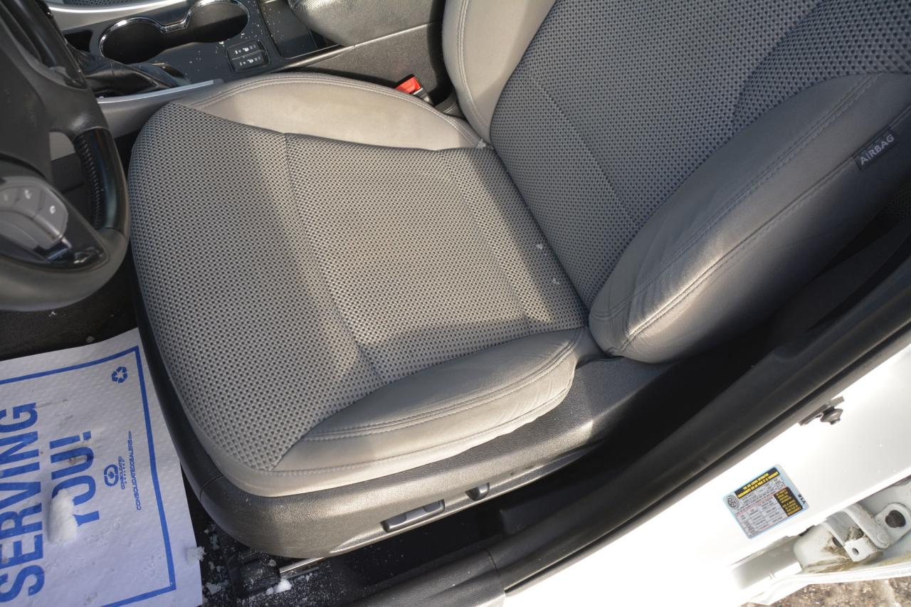 2011 Hyundai Sonata SONATA GLS Photo