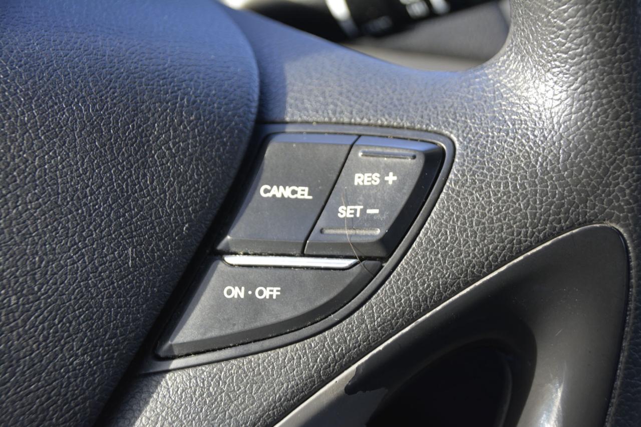 2011 Hyundai Sonata SONATA GLS Photo