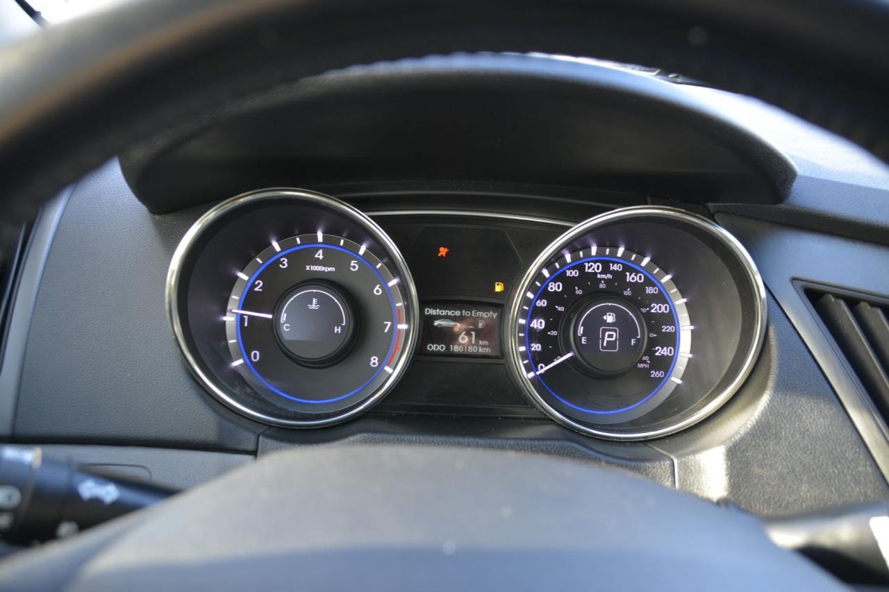 2011 Hyundai Sonata SONATA GLS Photo