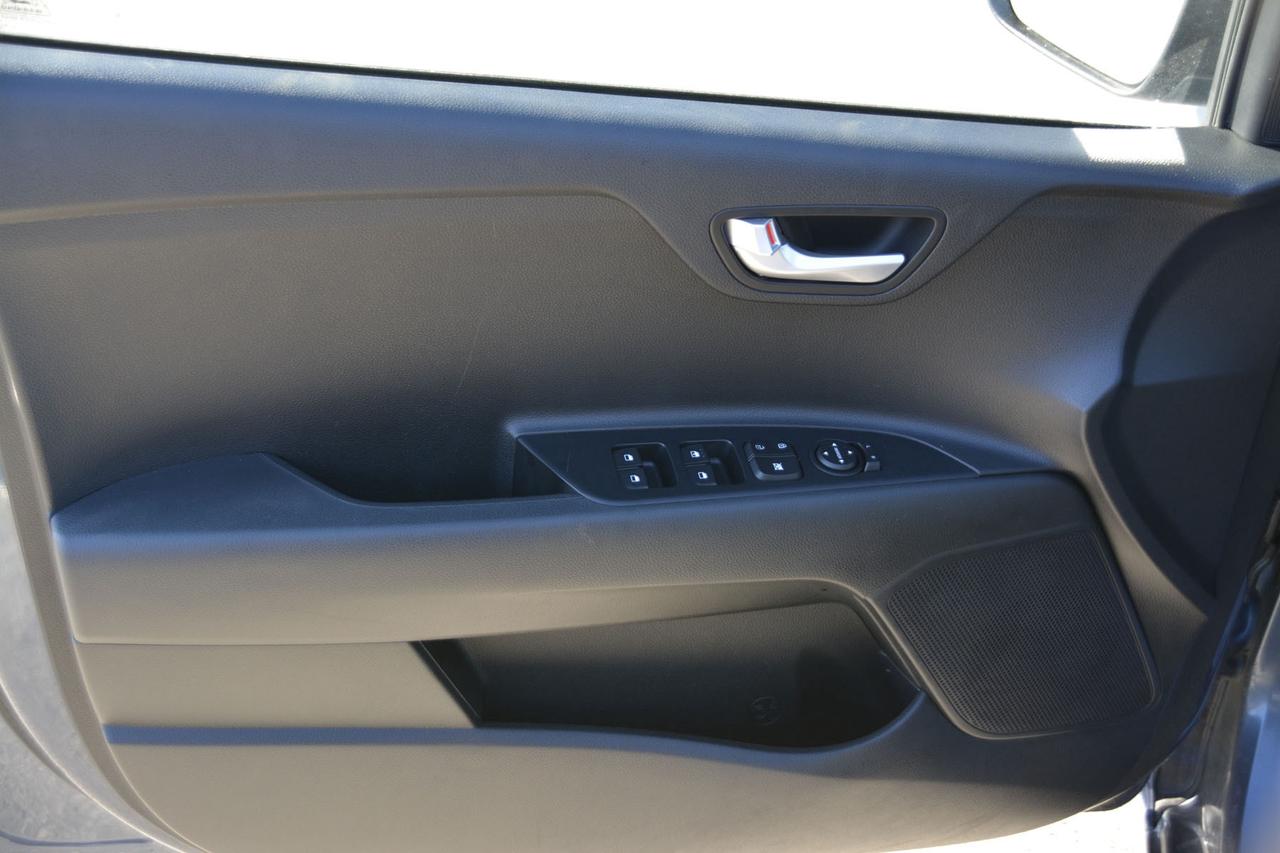 2023 Kia Rio Plus Photo