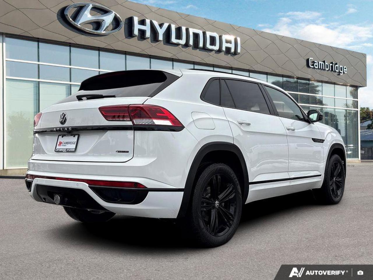 2023 Volkswagen Atlas Cross Sport Highline Photo