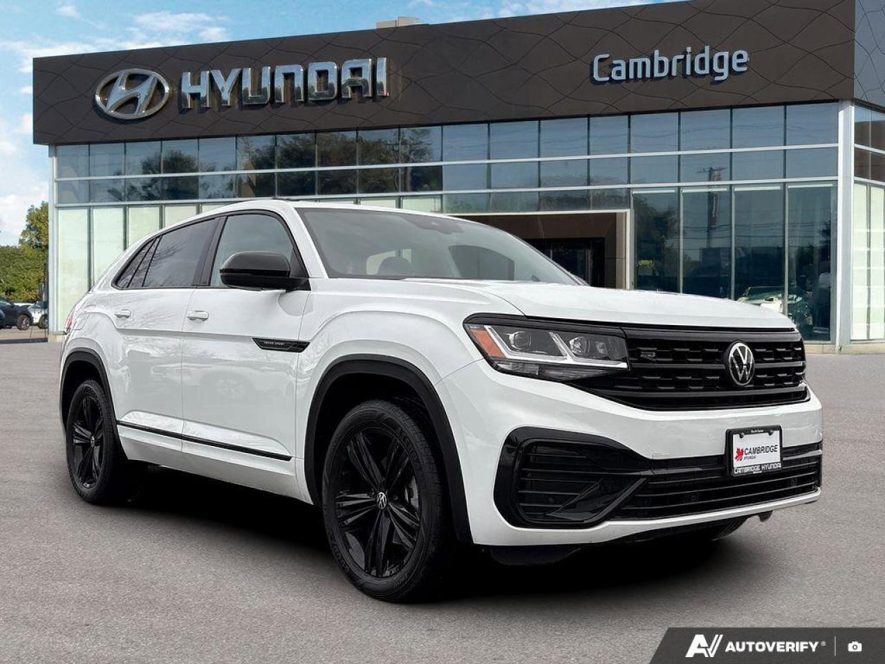 2023 Volkswagen Atlas Cross Sport Highline Photo
