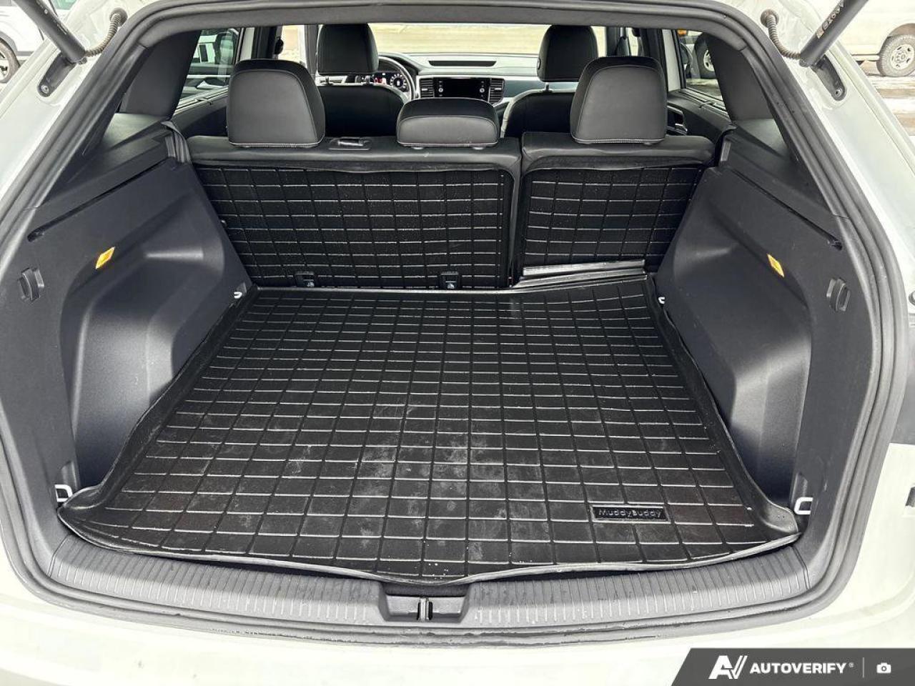 2023 Volkswagen Atlas Cross Sport Highline Photo