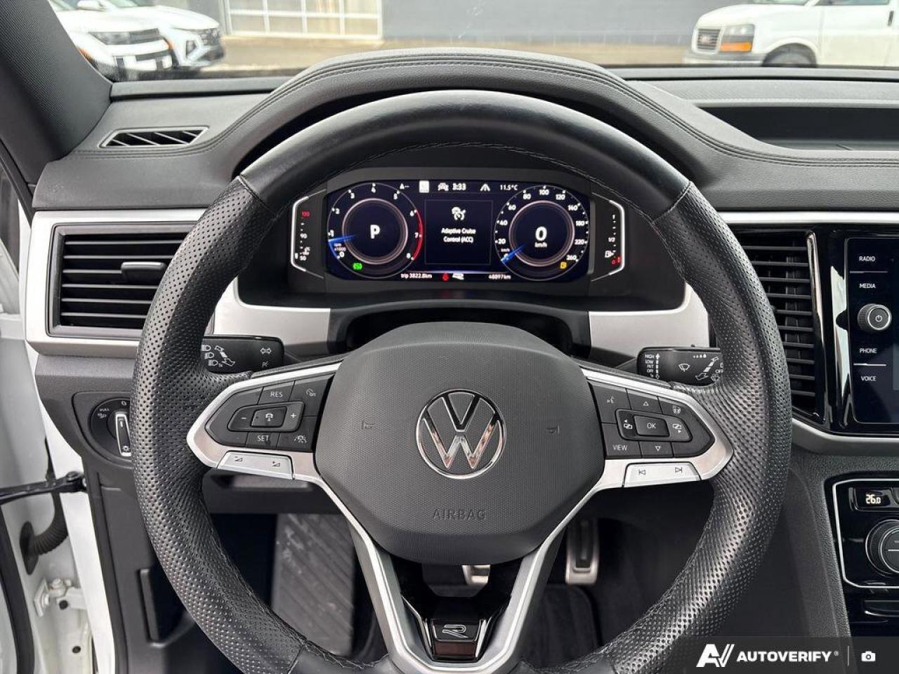 2023 Volkswagen Atlas Cross Sport Highline Photo