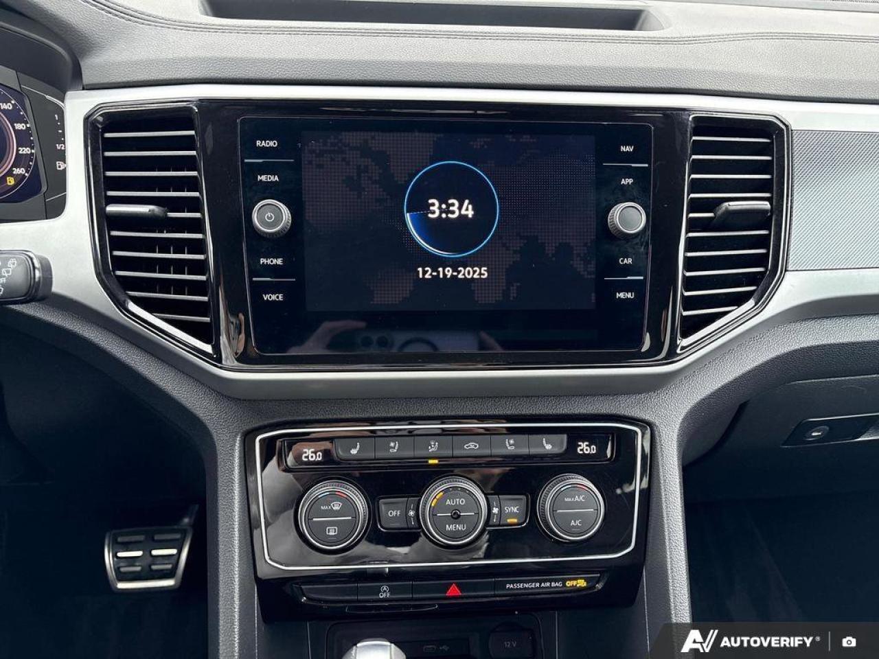 2023 Volkswagen Atlas Cross Sport Highline Photo