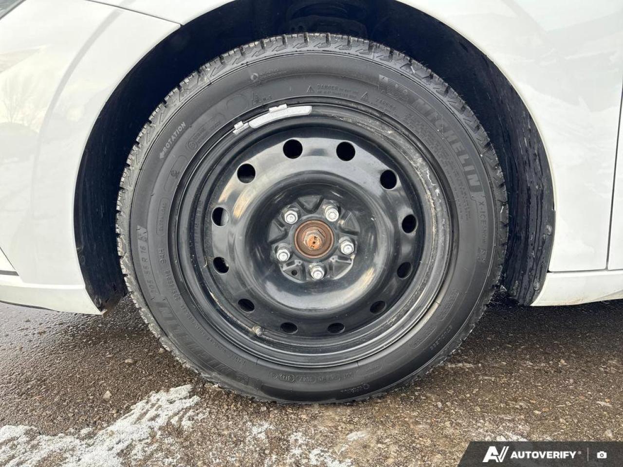 2022 Hyundai Elantra Preferred Photo