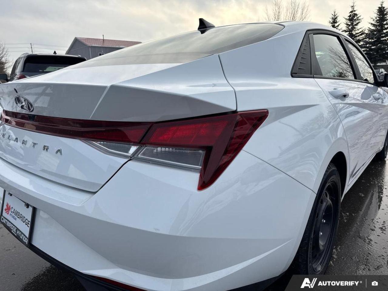 2022 Hyundai Elantra Preferred Photo