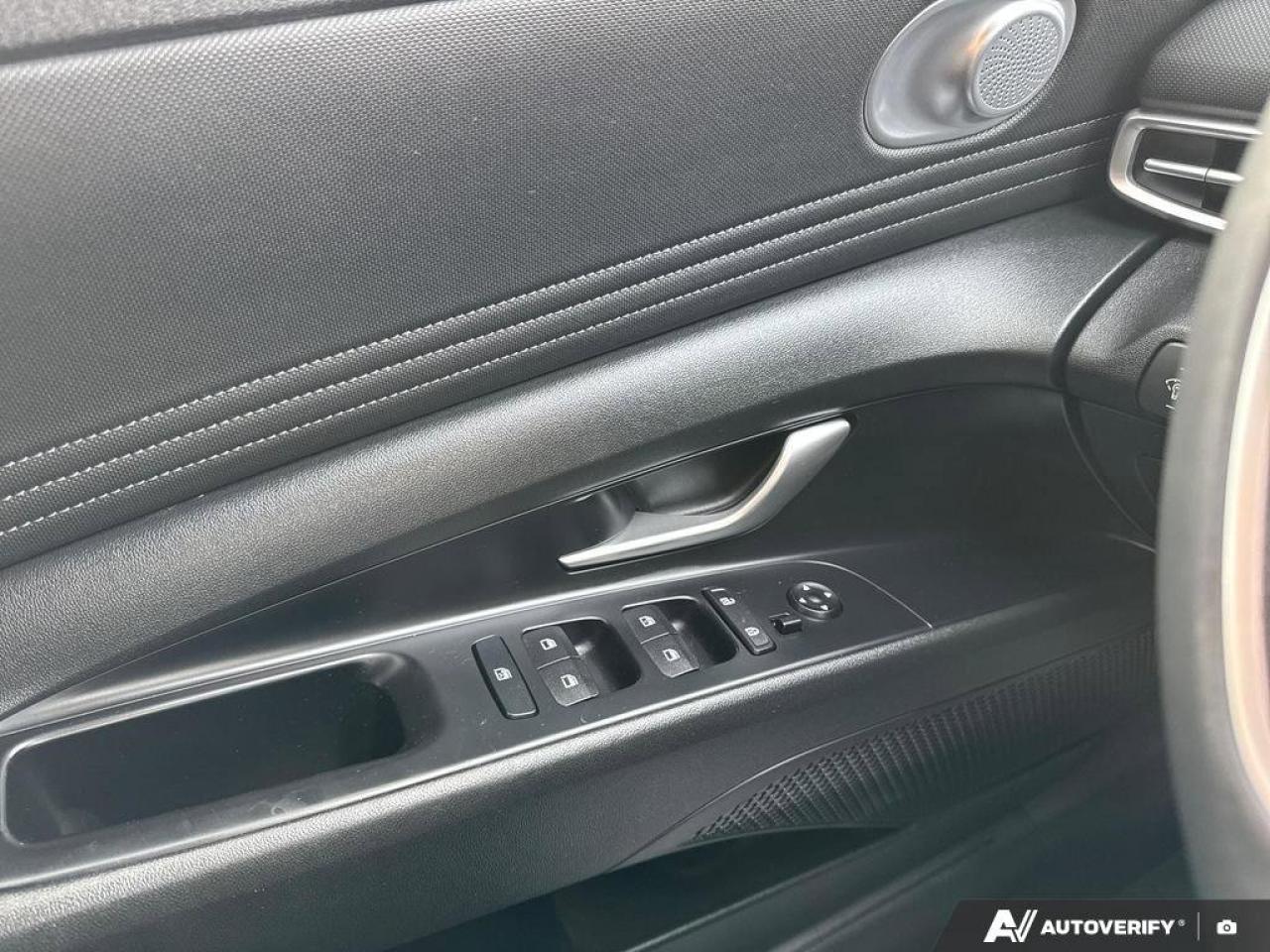 2022 Hyundai Elantra Preferred Photo