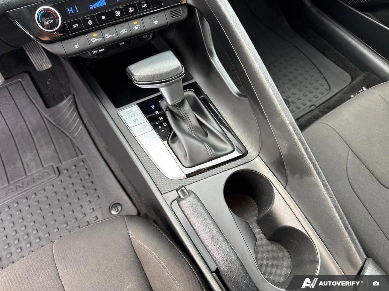 2022 Hyundai Elantra Preferred Photo