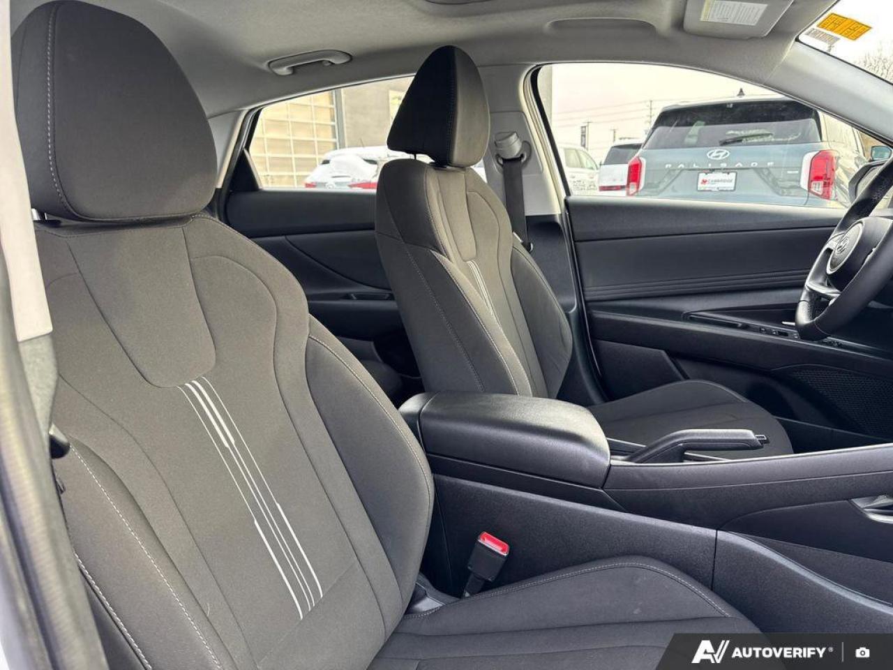 2022 Hyundai Elantra Preferred Photo