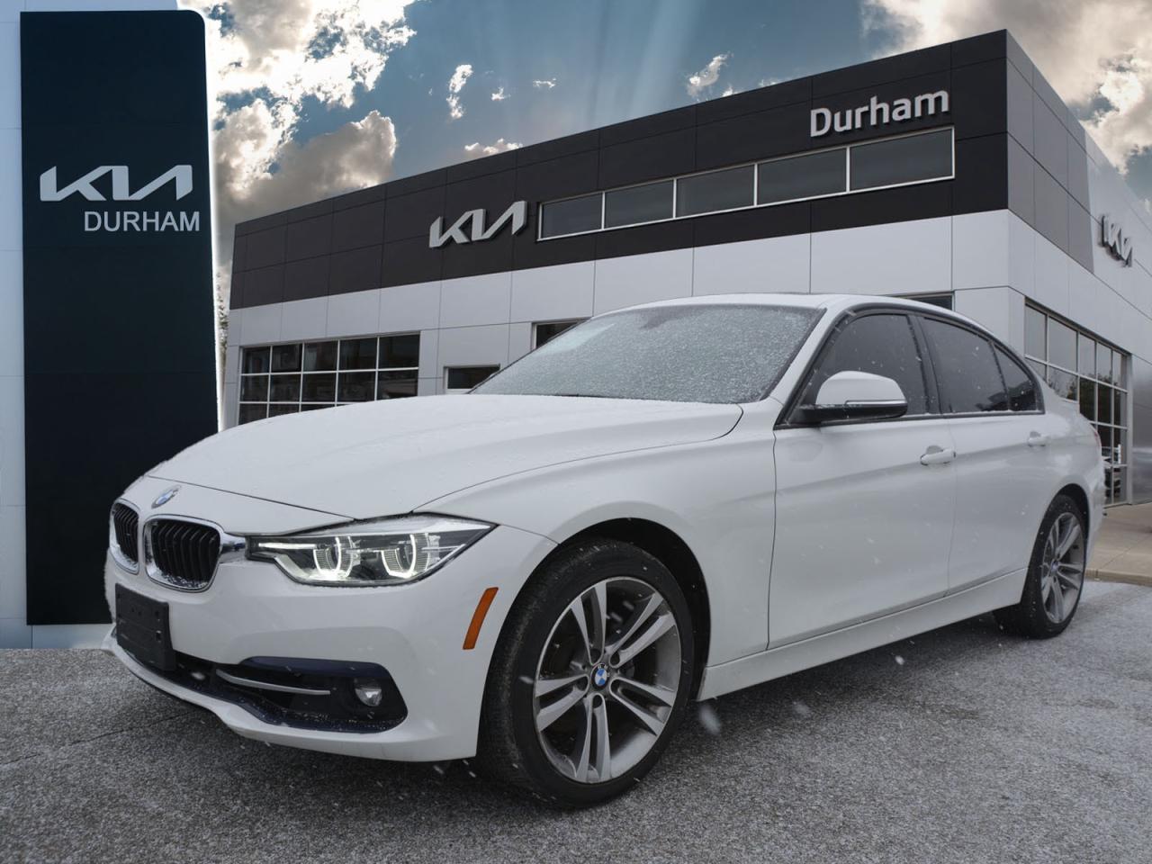 2018 BMW 3 Series 2018 BMW 330X Photo