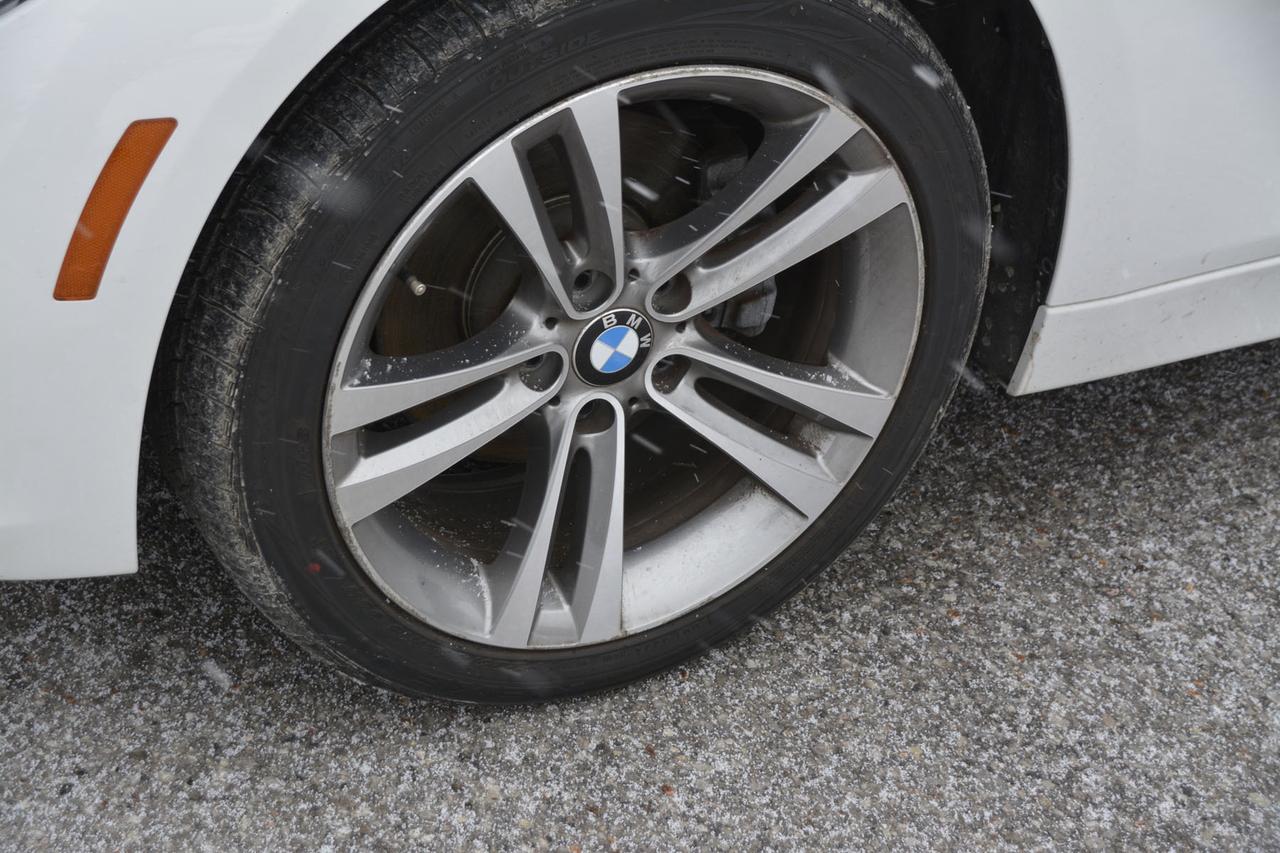 2018 BMW 3 Series 330i xDrive Photo