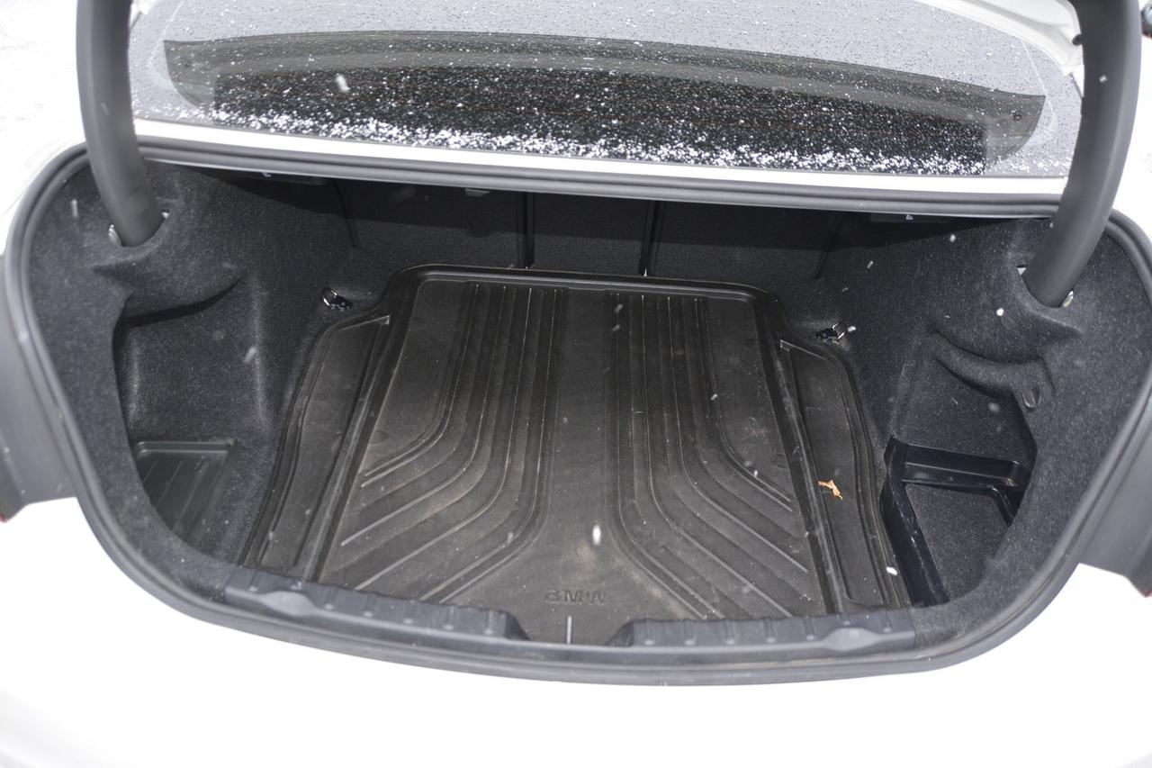 2018 BMW 3 Series 330i xDrive Photo