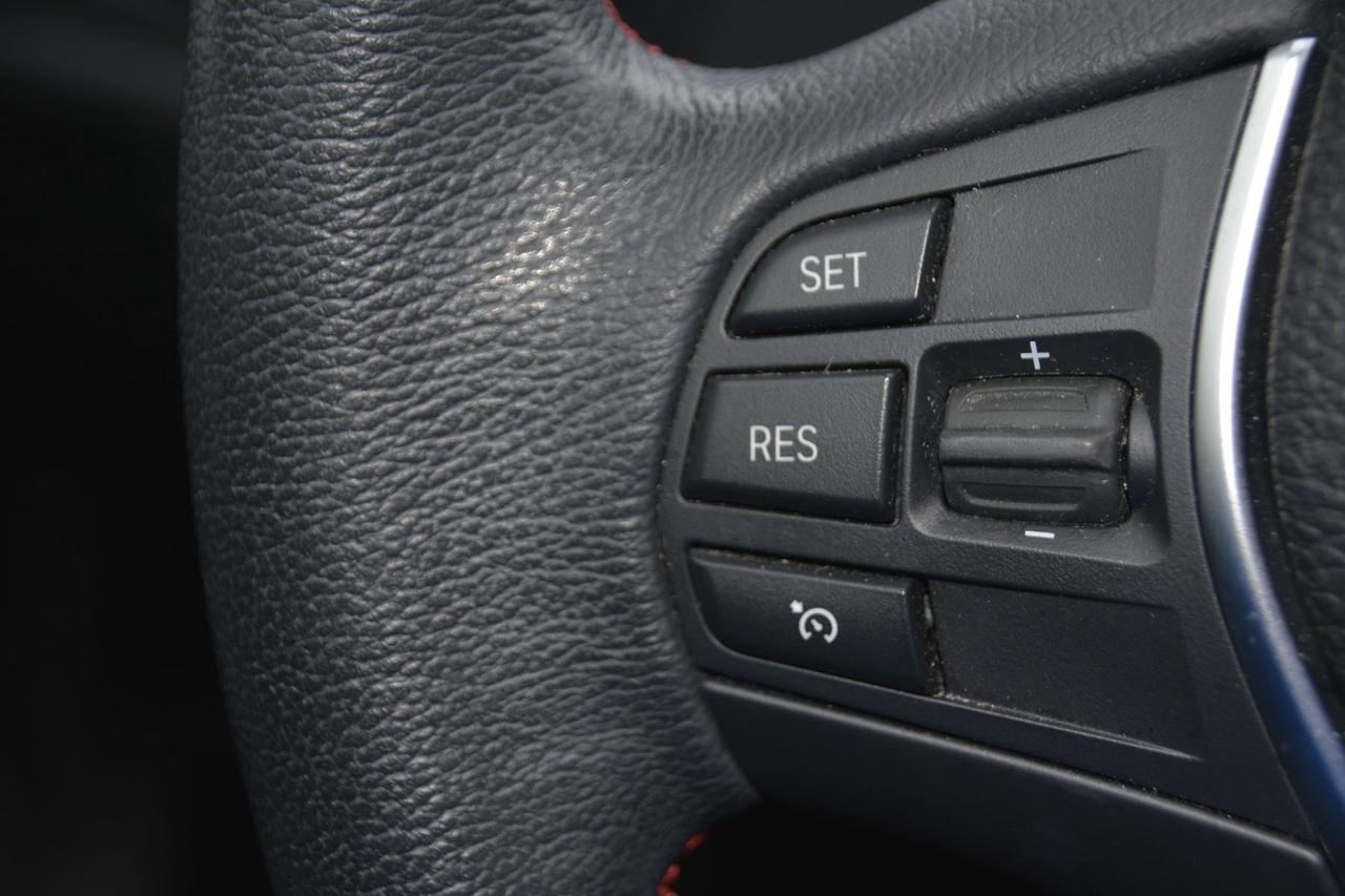 2018 BMW 3 Series 330i xDrive Photo