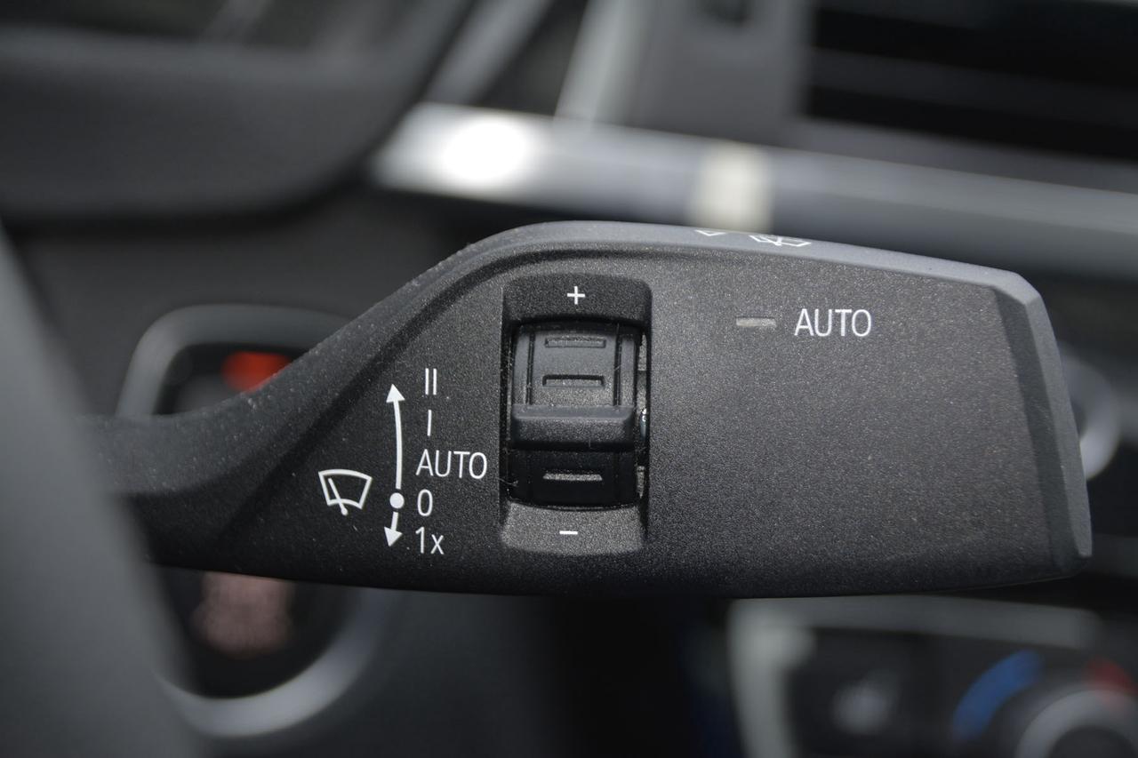 2018 BMW 3 Series 330i xDrive Photo