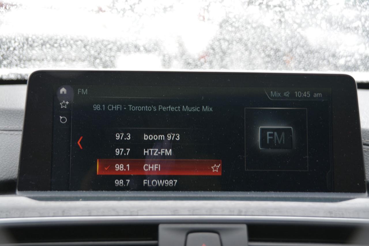 2018 BMW 3 Series 330i xDrive Photo