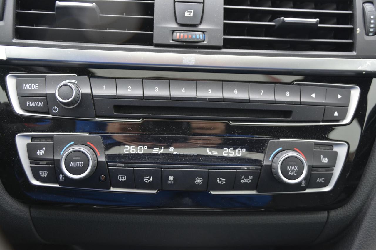 2018 BMW 3 Series 330i xDrive Photo