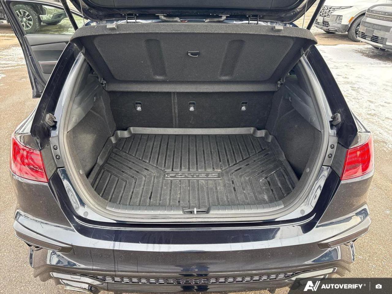 2020 Kia Forte5 GT   CLEAN CARFAX   HEATED AND VENTILATED  SPORT B Photo