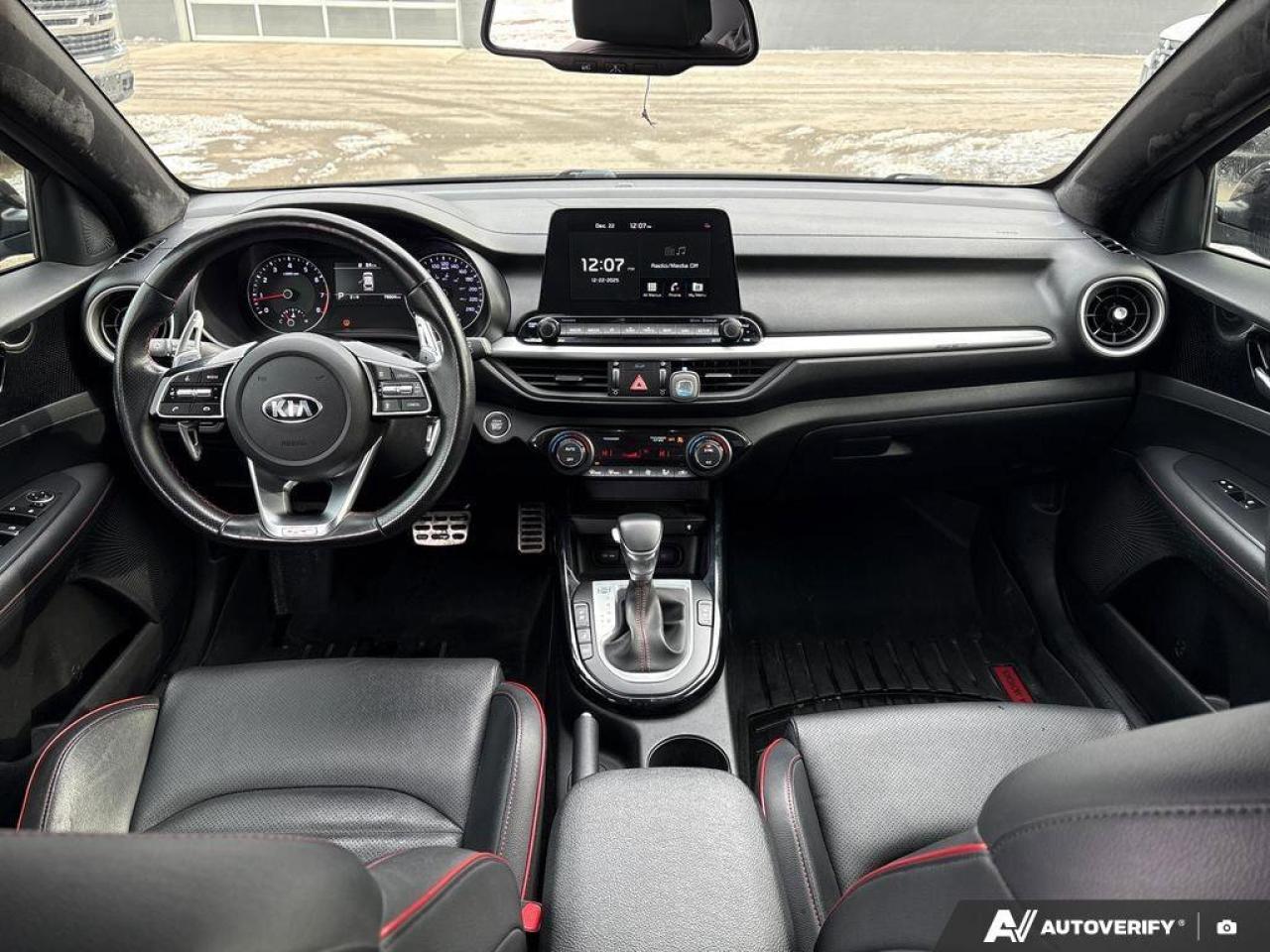 2020 Kia Forte5 GT   CLEAN CARFAX   HEATED AND VENTILATED  SPORT B Photo