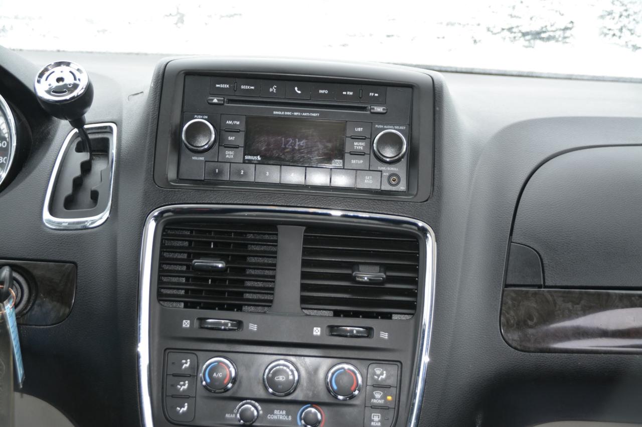 2016 Dodge Grand Caravan GRAND CARAVAN SE Photo