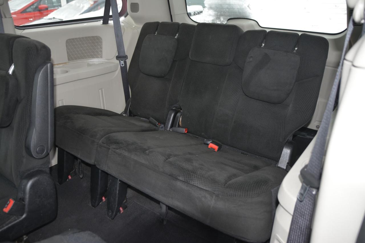 2016 Dodge Grand Caravan GRAND CARAVAN SE Photo