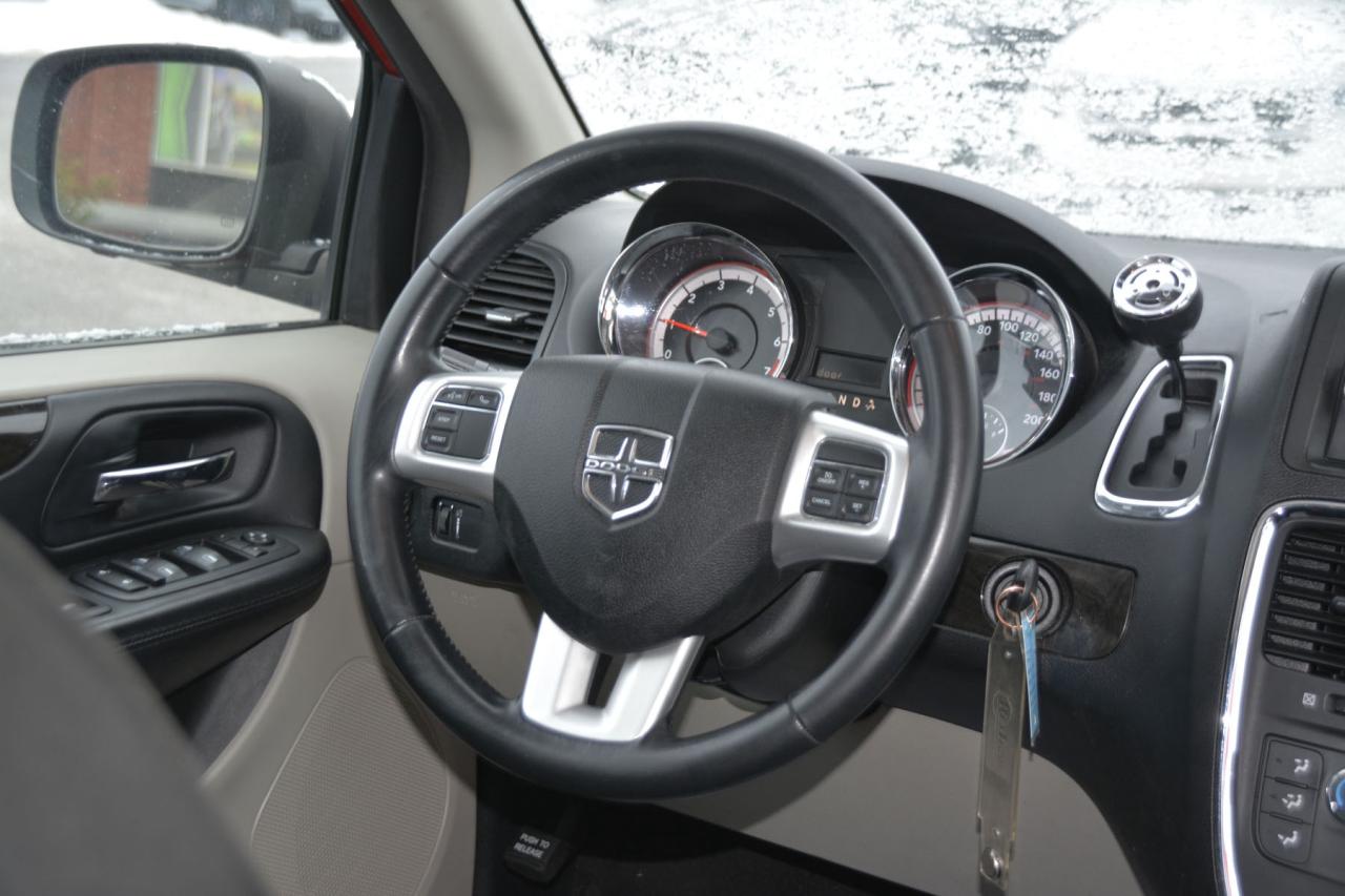 2016 Dodge Grand Caravan GRAND CARAVAN SE Photo