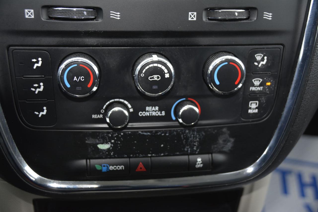 2016 Dodge Grand Caravan GRAND CARAVAN SE Photo