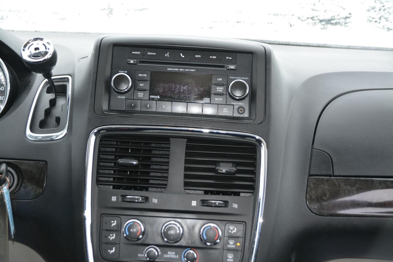 2016 Dodge Grand Caravan SXT   CERTIFIED Photo