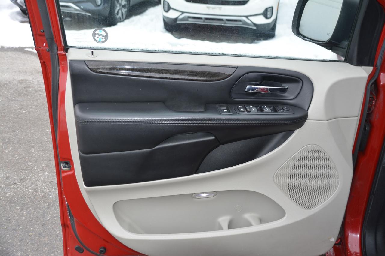 2016 Dodge Grand Caravan SXT   CERTIFIED Photo