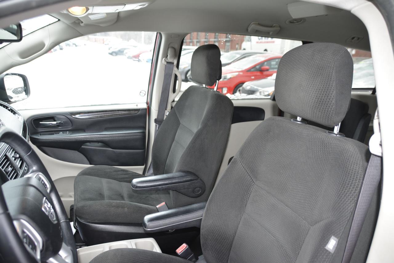 2016 Dodge Grand Caravan SXT   CERTIFIED Photo