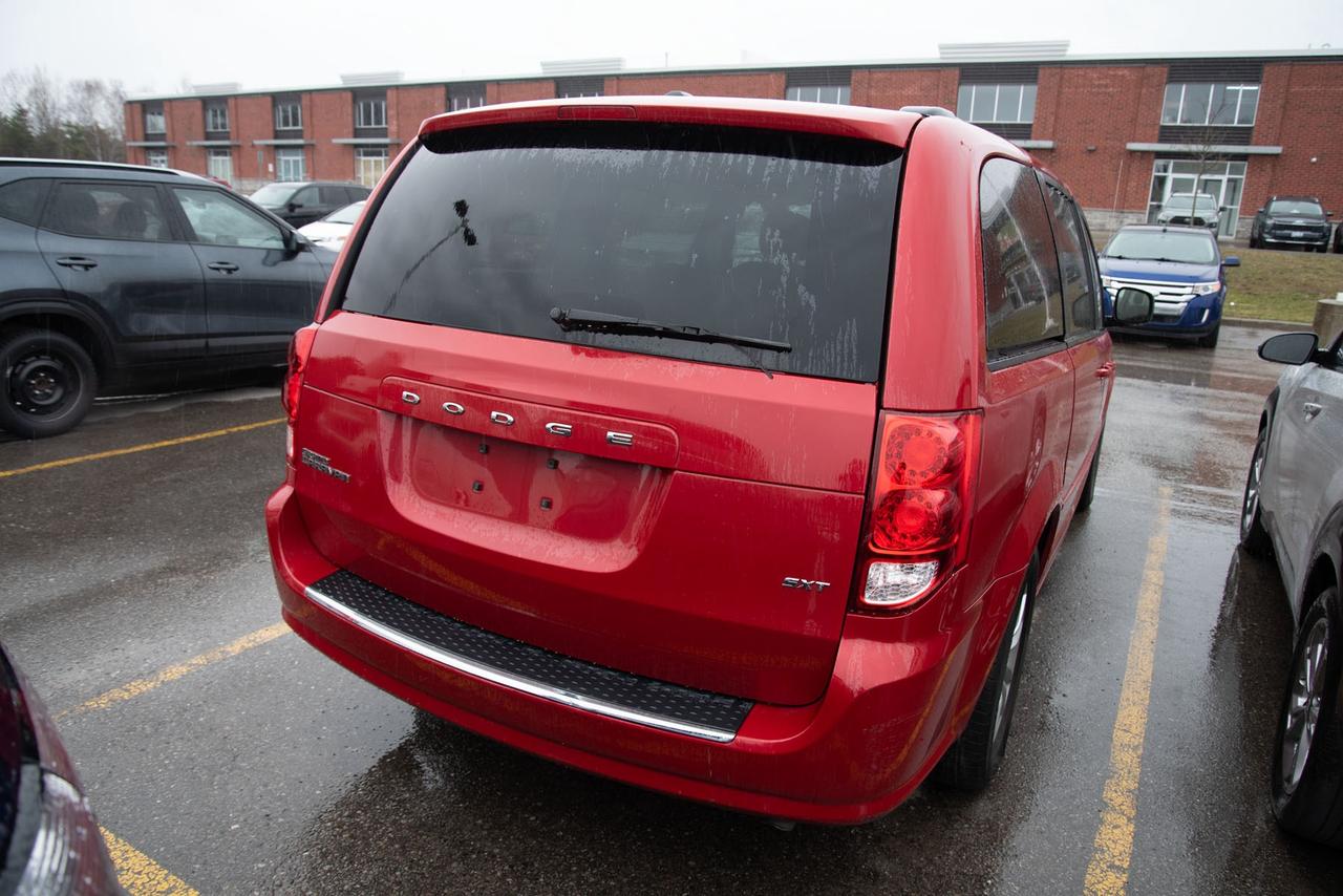 2016 Dodge Grand Caravan SXT   CERTIFIED Photo