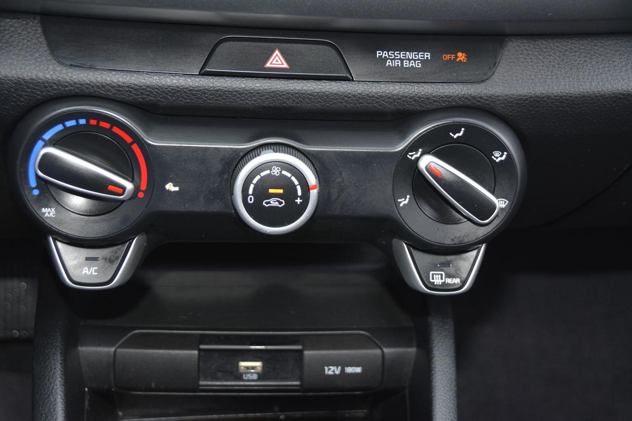 2022 Kia Rio 5-door LX+ IVT Photo
