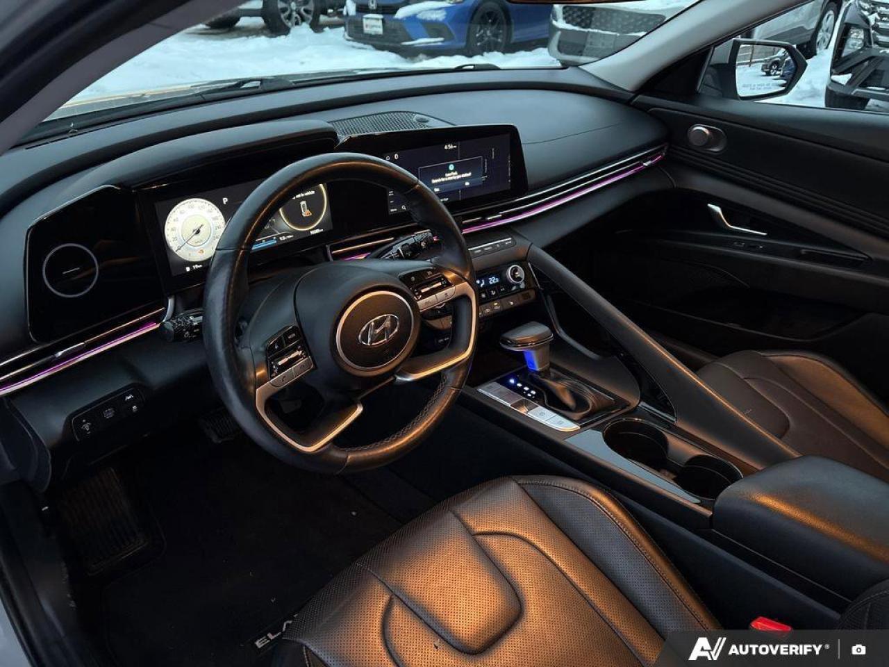 2023 Hyundai Elantra Hybrid Luxury   HYBRID   ~4.7 L/100 KM   SUNROOF   VENTIL Photo