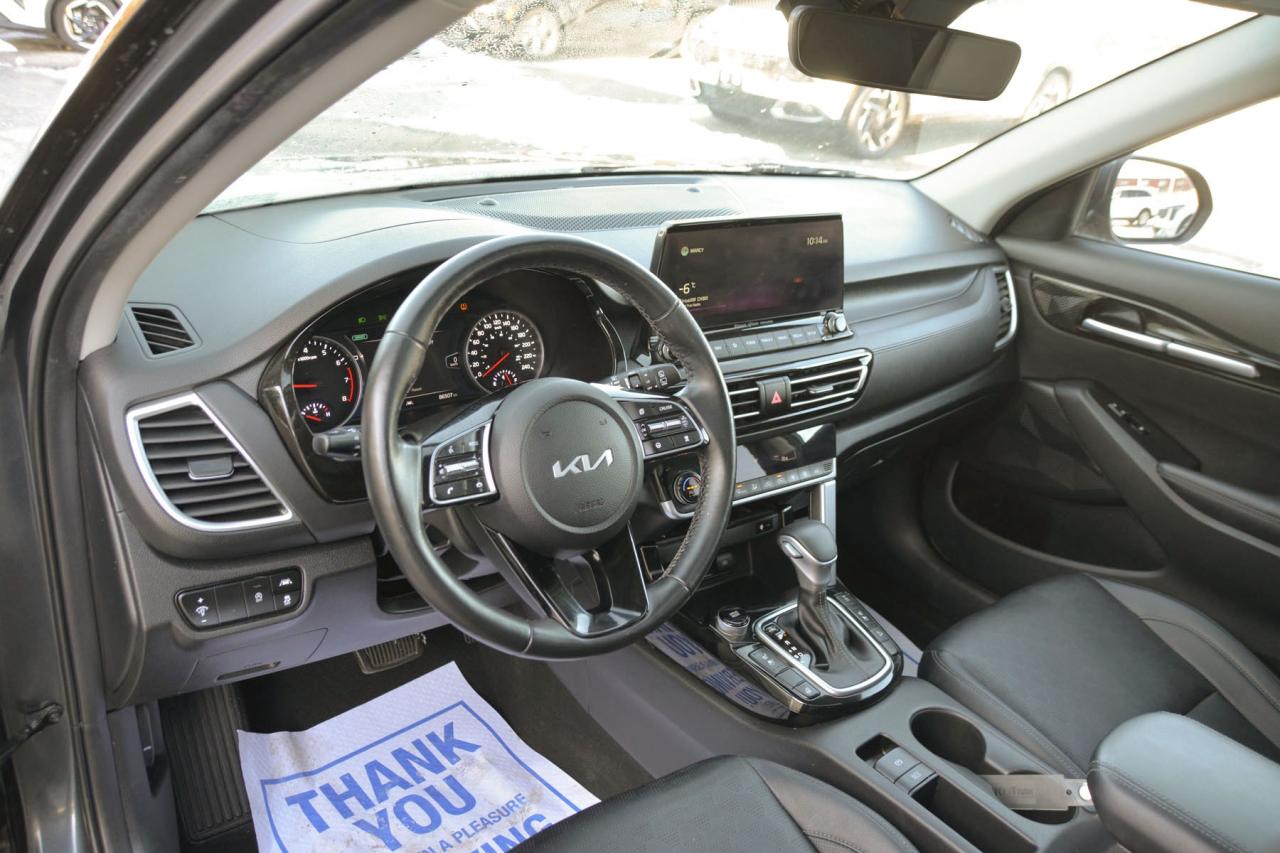 2022 Kia Seltos SELTOS EX Photo