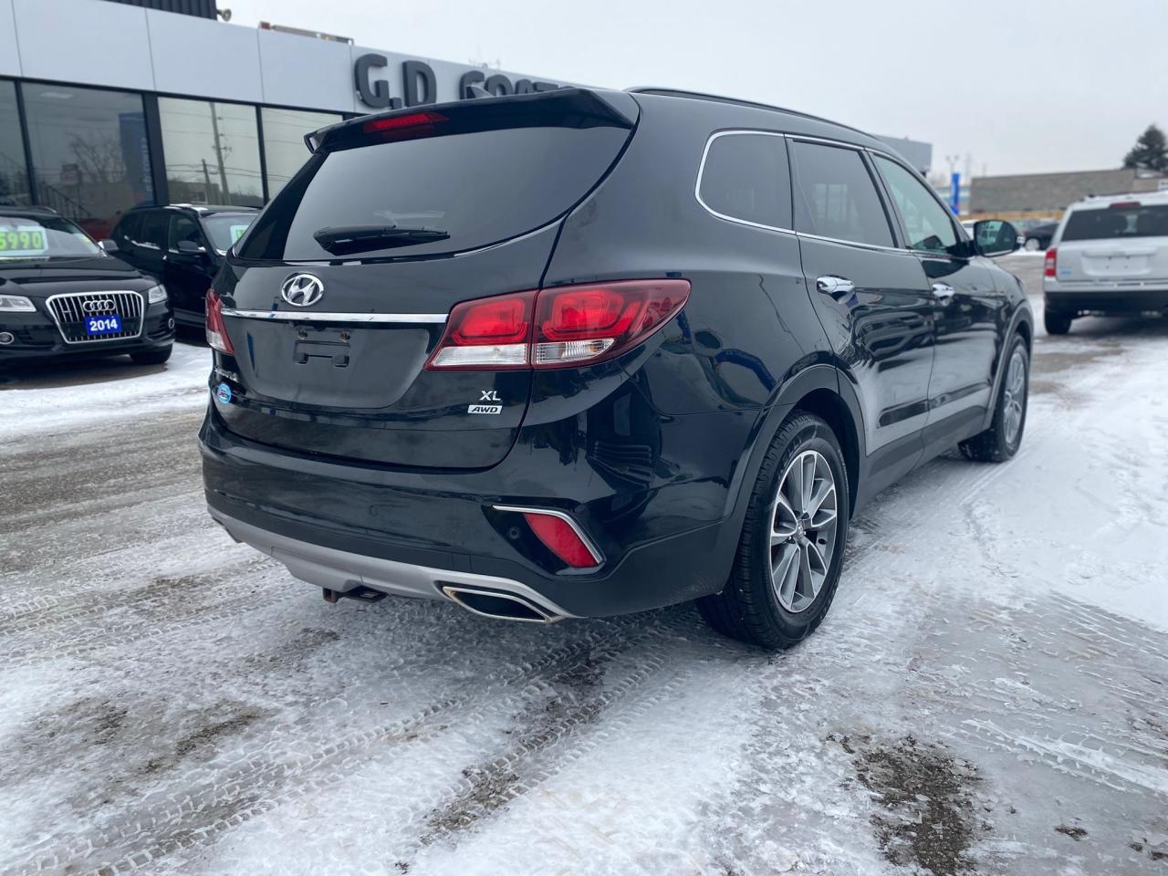 2017 Hyundai Santa Fe XL Premium AWD ~7-Passenger ~V6 ~Heated Seats ~Camera Photo3