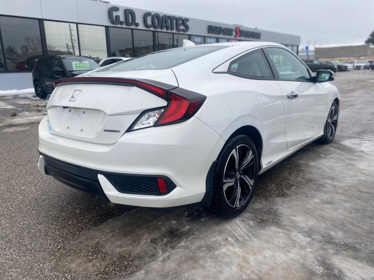 2017 Honda Civic Touring ~Nav ~Heated Leather ~Sunroof ~Bluetooth Photo3